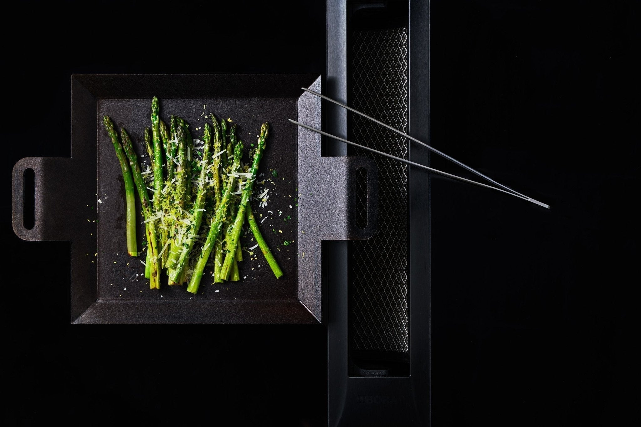 Grønne asparges med olivenolie, citronskal og parmesan - Gastrotools.dk